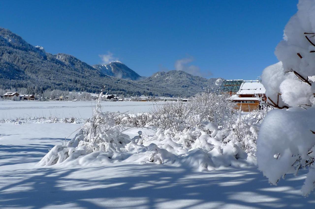 Seehotel Enzian Weissensee Buitenkant foto