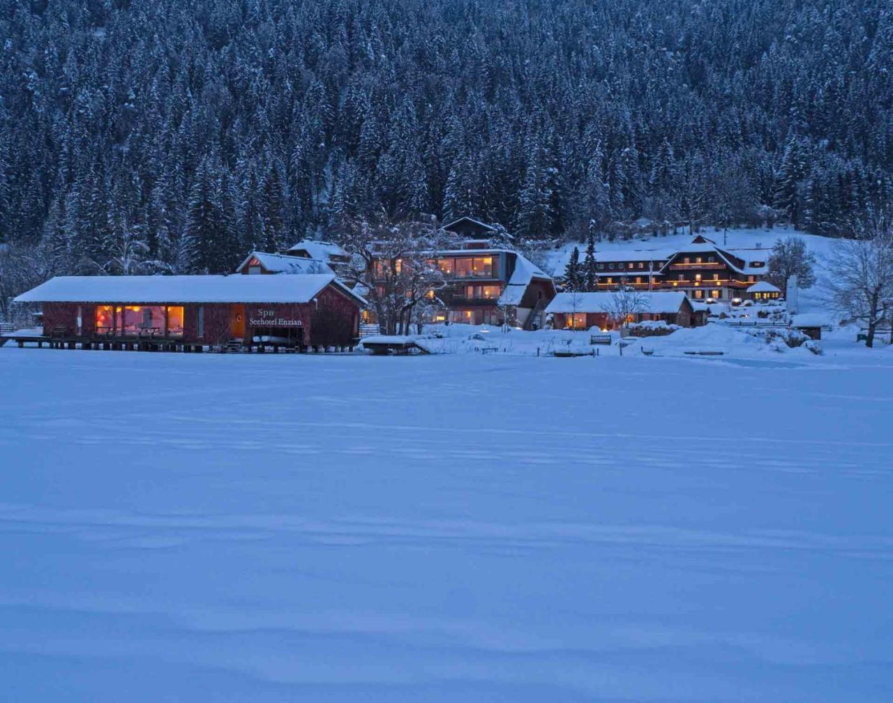 Seehotel Enzian Weissensee Buitenkant foto